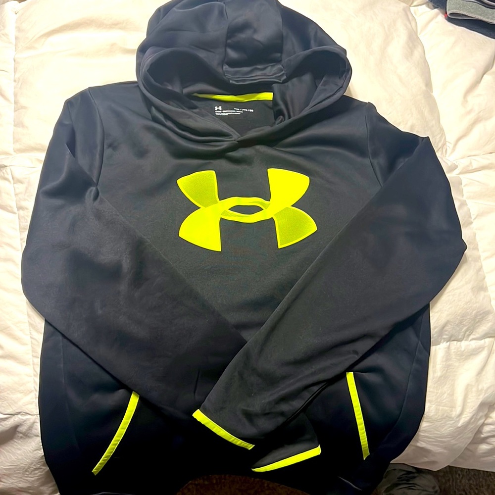 Youth Extra Large Under Armour  Hoodie